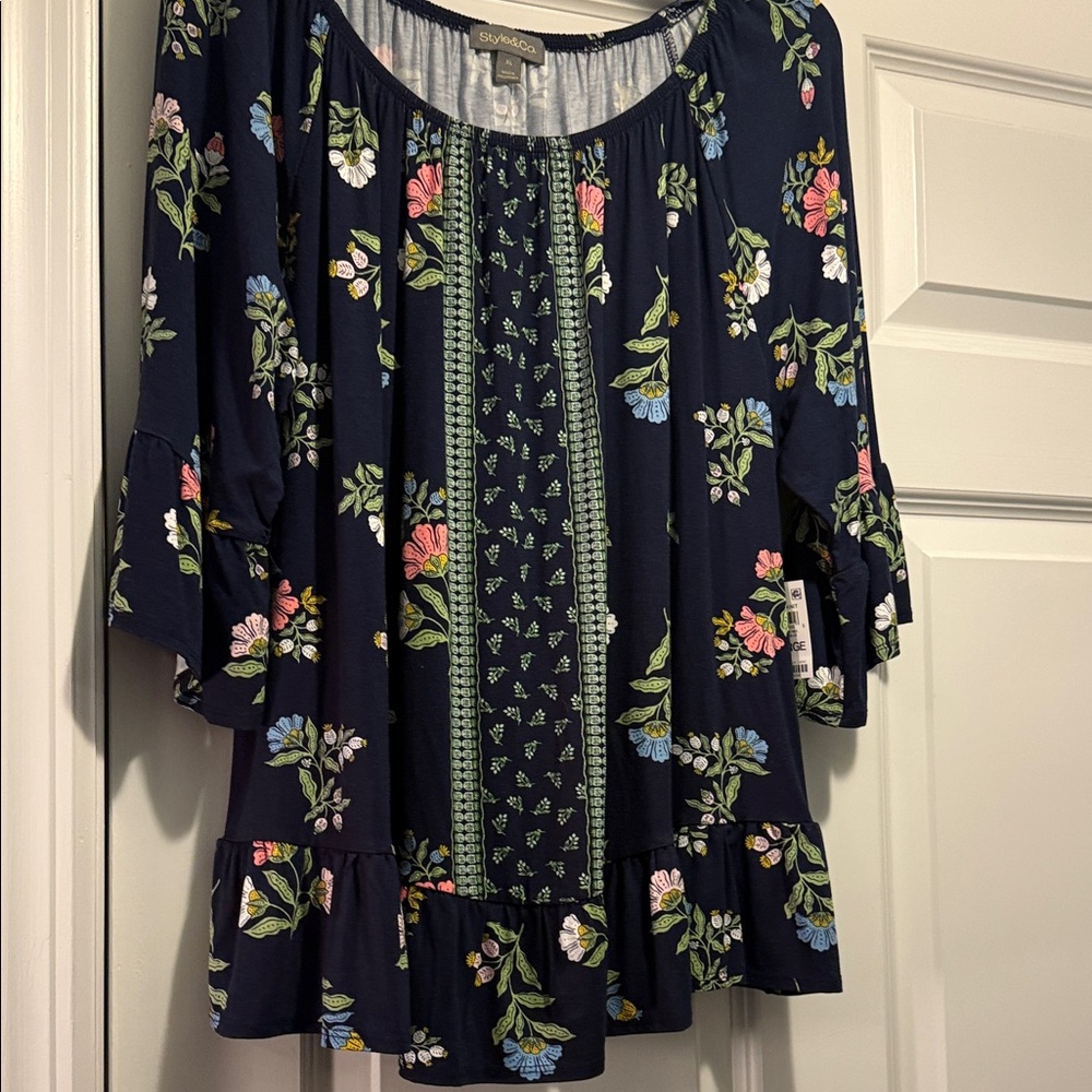 Style & Co Navy Floral Blouse Size XL  NWT